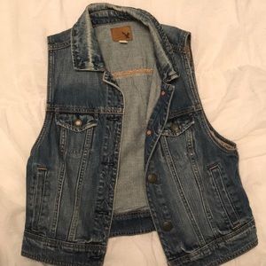 Cute jean AE vest